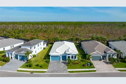 8999 Redonda Dr, Naples, FL 34114 - Photo 12