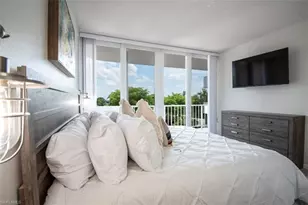 140 Seaview Ct, Marco Island, FL 34145 - Photo 10