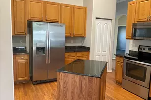 135 Glen Eagle Cir, Naples, FL 34104 - Photo 1