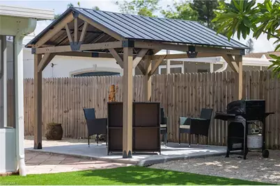 806 97th Ave N, Naples, FL 34108 - Photo 6