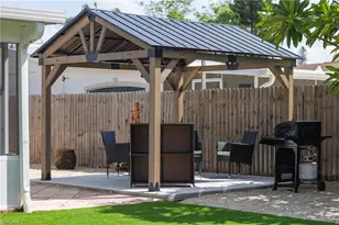 806 97th Ave N, Naples, FL 34108 - Photo 6