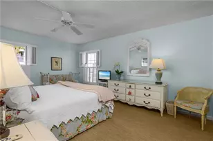 2701 Gulf Shore Blvd N, Naples, FL 34103 - Photo 14