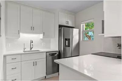 601 12th Ave S #601, Naples, FL 34102 - Photo 2