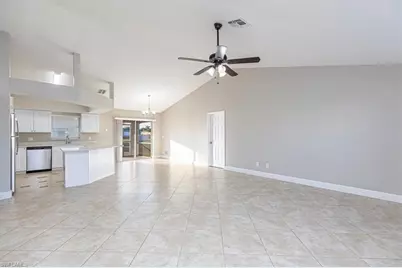 910 SW 9th Ave, Cape Coral, FL 33991 - Photo 2