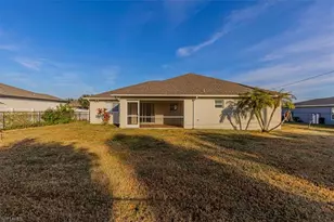 910 SW 9th Ave, Cape Coral, FL 33991 - Photo 24