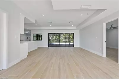 4396 Beechwood Lake Dr, Naples, FL 34112 - Photo 10