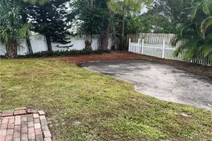 757 95th Ave N, Naples, FL 34108 - Photo 18