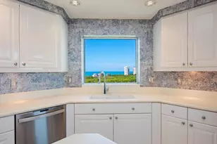 7425 Pelican Bay Blvd, Naples, FL 34108 - Photo 10