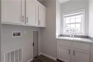 11310 Bougainvillea Ln, Fort Myers Beach, FL 33931 - Photo 20