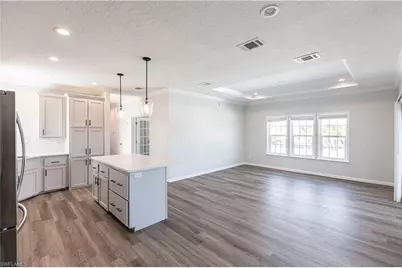 11310 Bougainvillea Ln, Fort Myers Beach, FL 33931 - Photo 6