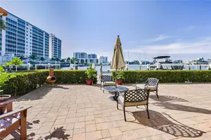 9103 Vanderbilt Dr, Naples, FL 34108 - Photo 30