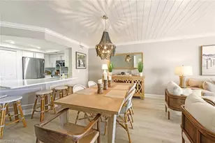 9103 Vanderbilt Dr, Naples, FL 34108 - Photo 10