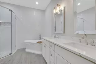 870 Vistana Cir, Naples, FL 34119 - Photo 10