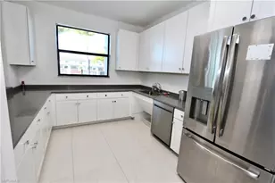 7352 Rockefeller Dr, Naples, FL 34119 - Photo 38