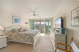 21 Bluebill Ave, Naples, FL 34108 - Photo 16