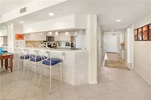 21 Bluebill Ave, Naples, FL 34108 - Photo 12