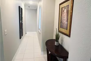 685 Luisa Ln, Naples, FL 34104 - Photo 4