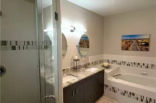 685 Luisa Ln, Naples, FL 34104 - Photo 8