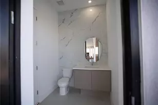 1817 NE 17th St, Cape Coral, FL 33909 - Photo 16