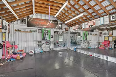 685 11th St NW, Naples, FL 34120 - Photo 6