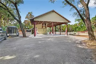 685 11th St NW, Naples, FL 34120 - Photo 4