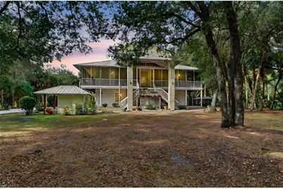 685 11th St NW, Naples, FL 34120 - Photo 1
