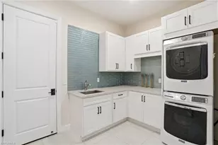 11591 Canal Grande Dr, Fort Myers, FL 33913 - Photo 24