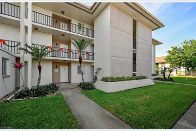 2079 Barkeley Ln #6, Fort Myers, FL 33907 - Photo 1