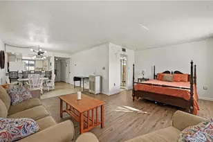 2079 Barkeley Ln, Fort Myers, FL 33907 - Photo 6