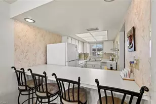 2079 Barkeley Ln, Fort Myers, FL 33907 - Photo 4