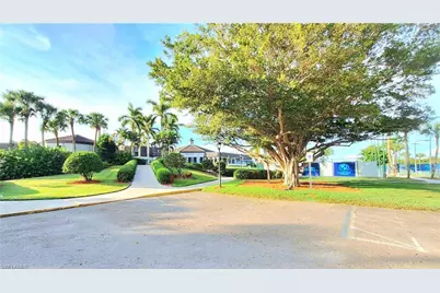 406 Meadowlark Ln #406A, Naples, FL 34105 - Photo 8