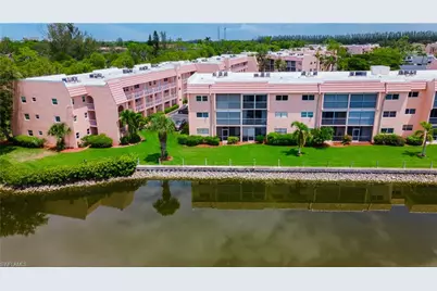 190 Turtle Lake Ct #311, Naples, FL 34105 - Photo 4