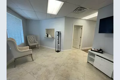 28089 Vanderbilt Dr, Bonita Springs, FL 34134 - Photo 22