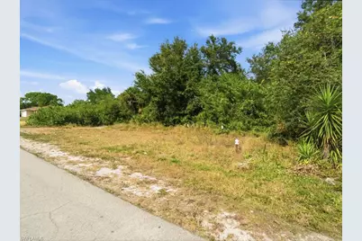 2910 51st St SW, Lehigh Acres, FL 33976 - Photo 6