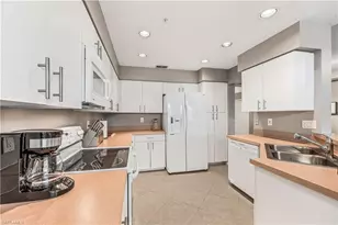 24827 Lakemont Cove Ln, Bonita Springs, FL 34134 - Photo 6