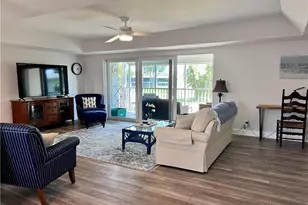 202 Peppermint Ln, Naples, FL 34112 - Photo 8