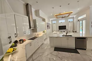 8122 Wilshire Lakes Blvd, Naples, FL 34109 - Photo 8