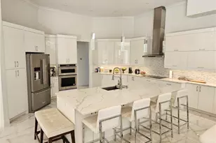 8122 Wilshire Lakes Blvd, Naples, FL 34109 - Photo 10