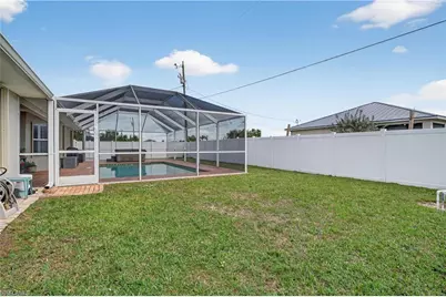 1815 NE 2nd Pl, Cape Coral, FL 33909 - Photo 38