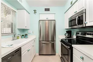 284 4th St S, Naples, FL 34102 - Photo 6