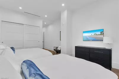 201 8th St S #209, Naples, FL 34102 - Photo 20