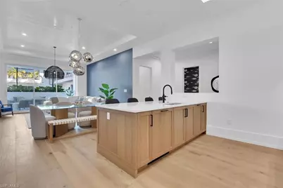 201 8th St S #209, Naples, FL 34102 - Photo 12