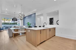 201 8th St S, Naples, FL 34102 - Photo 12