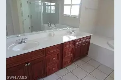 11082 Lakeland Cir, Fort Myers, FL 33913 - Photo 10