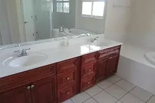 11082 Lakeland Cir, Fort Myers, FL 33913 - Photo 10