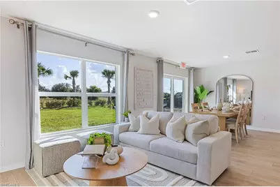 105 NE 22nd Ave, Cape Coral, FL 33909 - Photo 4