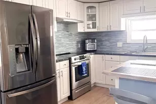 33 Henderson Dr, Naples, FL 34114 - Photo 8