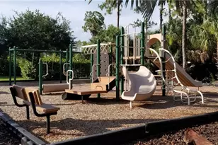 7745 Woodbrook Cir, Naples, FL 34104 - Photo 10