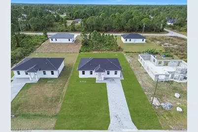 708 Peacock Ave, Lehigh Acres, FL 33974 - Photo 4