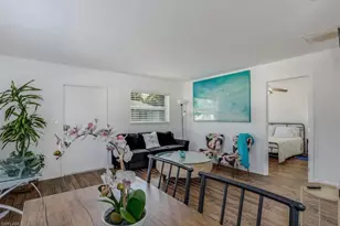 1780 Smugglers Cove, Naples, FL 34112 - Photo 4